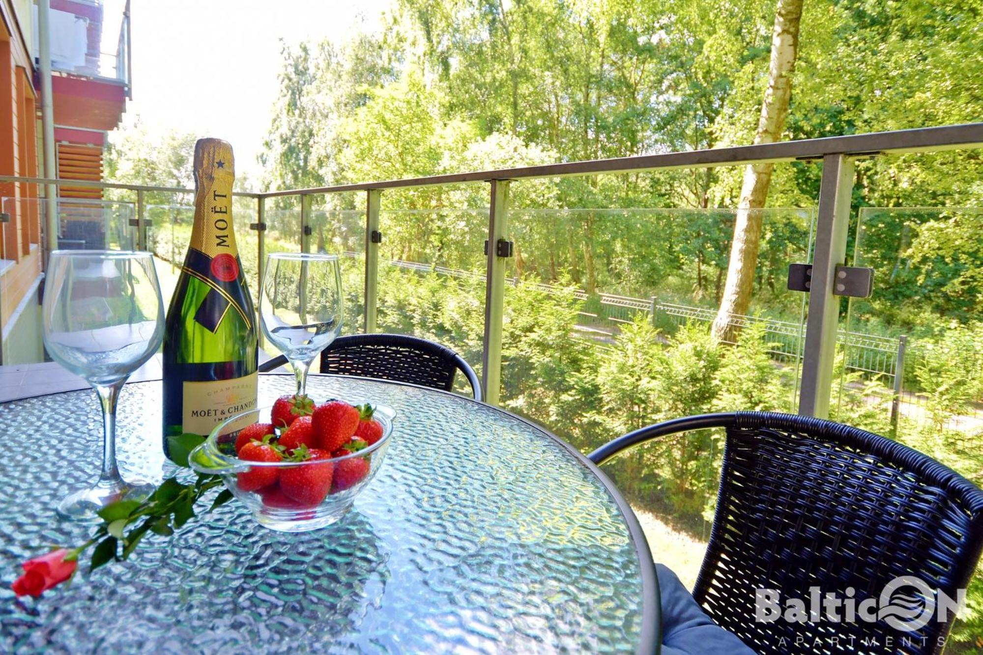 Apartamenty Balticon Polanki - Sauna, Fitness Inclusive - Basen Latem, Pool Im Sommer Kolberg Zimmer foto